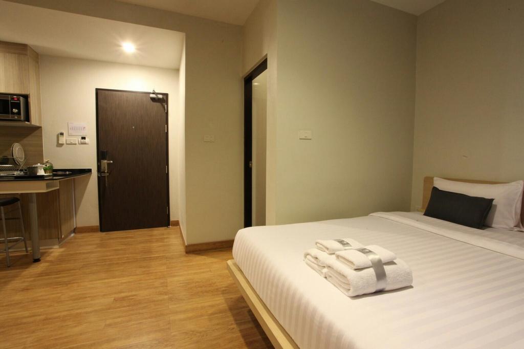 Narita Amata Hotel Chonburi Ngoại thất bức ảnh