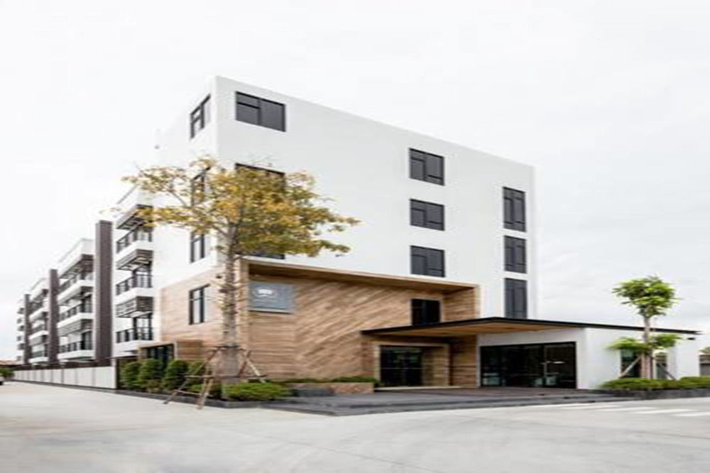 Narita Amata Hotel Chonburi Ngoại thất bức ảnh