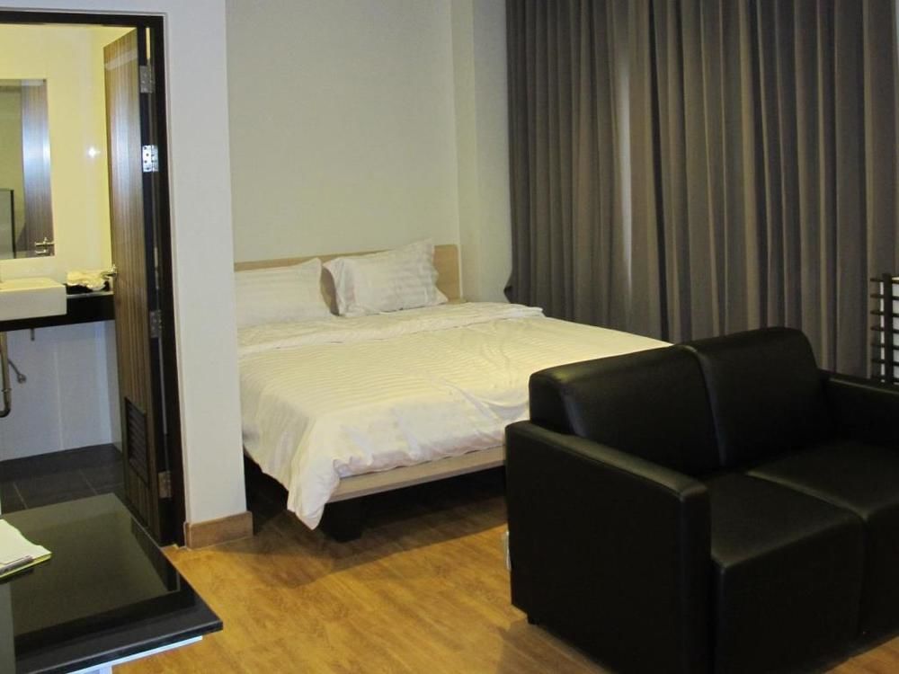 Narita Amata Hotel Chonburi Ngoại thất bức ảnh