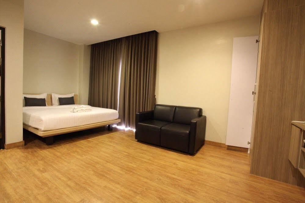Narita Amata Hotel Chonburi Ngoại thất bức ảnh