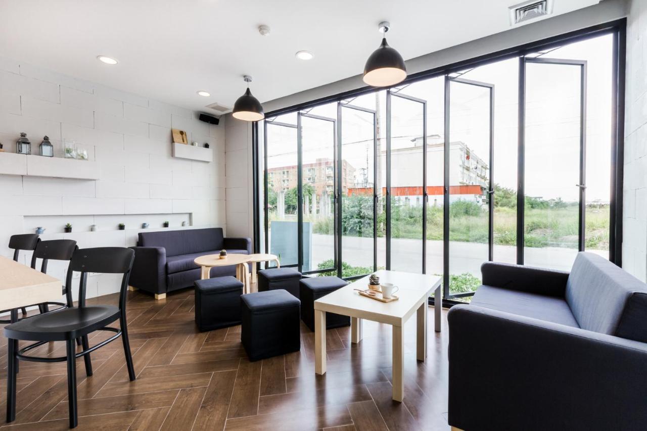 Narita Amata Hotel Chonburi Ngoại thất bức ảnh