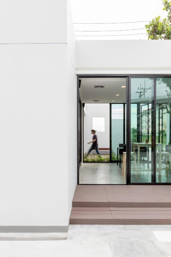Narita Amata Hotel Chonburi Ngoại thất bức ảnh
