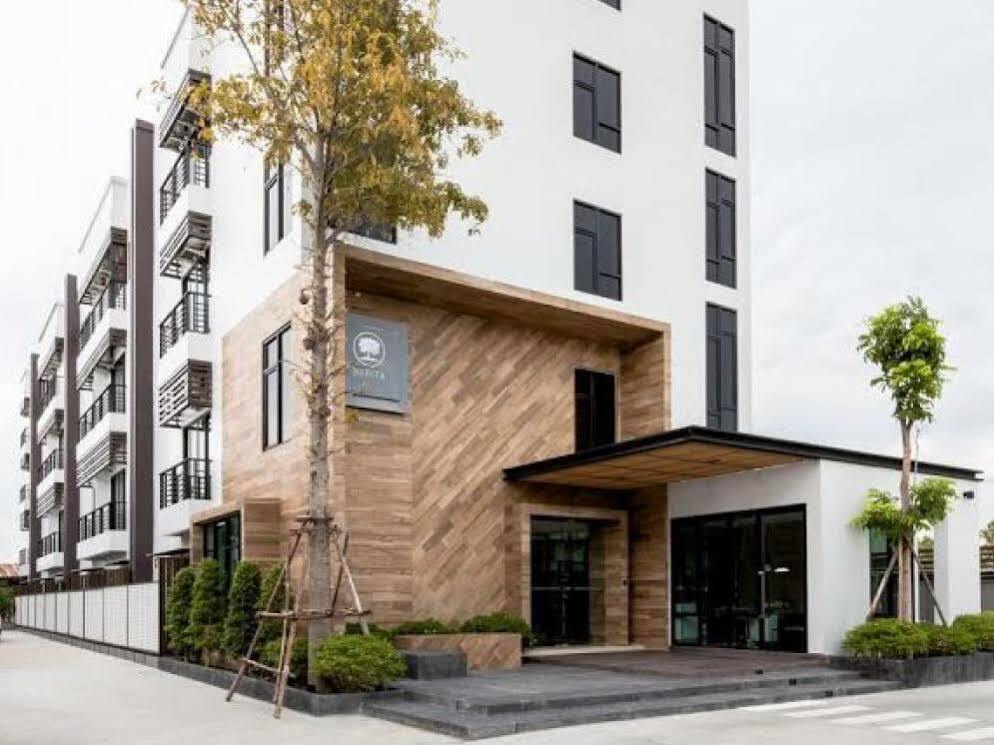 Narita Amata Hotel Chonburi Ngoại thất bức ảnh