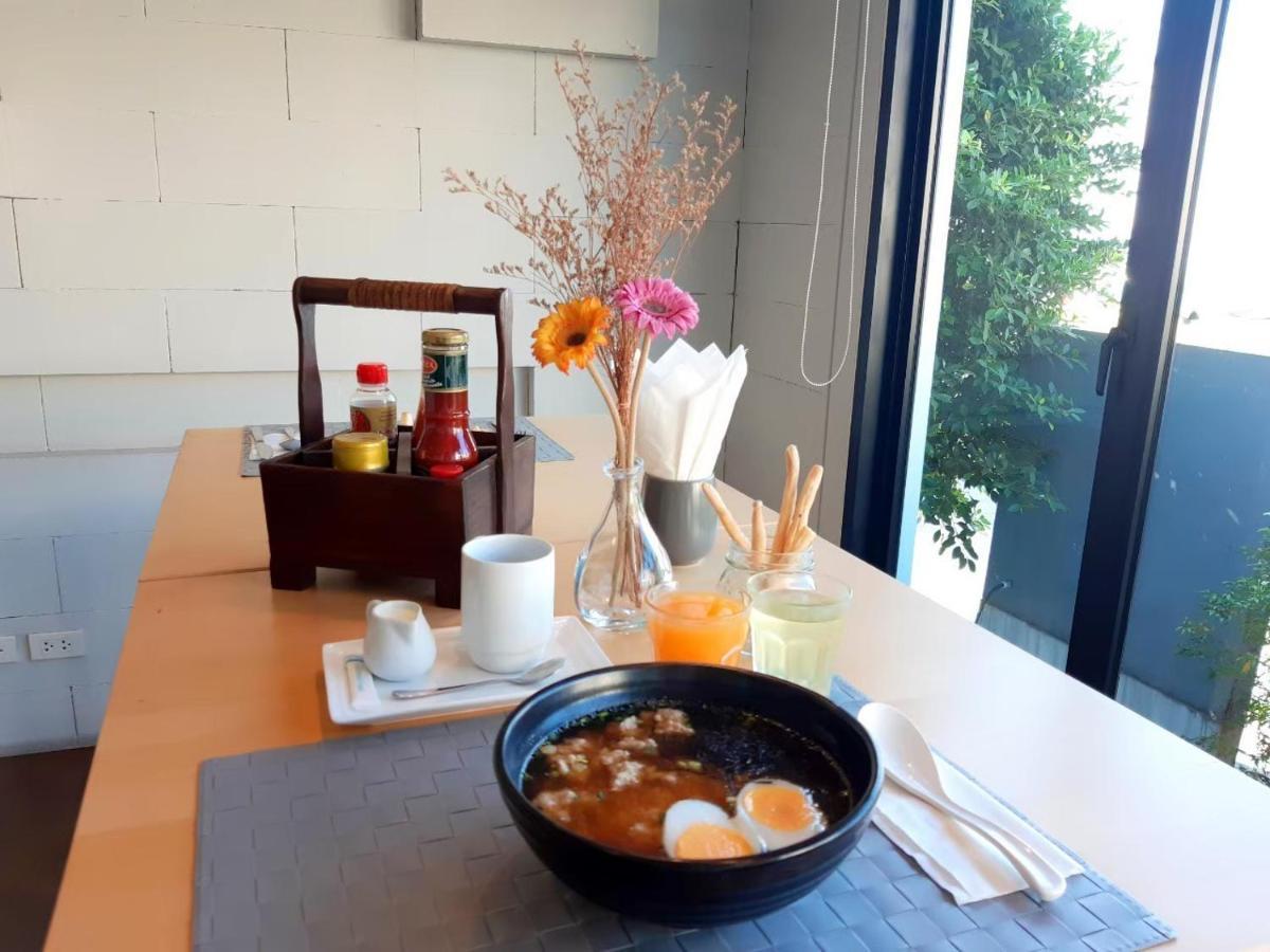Narita Amata Hotel Chonburi Ngoại thất bức ảnh
